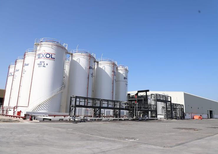 Dealing in Base Oil Exports and Trading